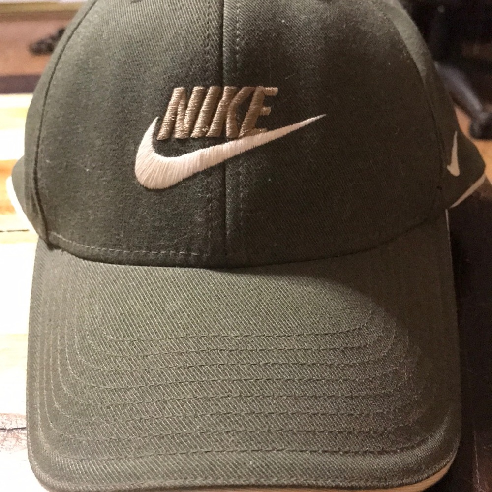 Nike L/XL Mens Army Green Hat Golf